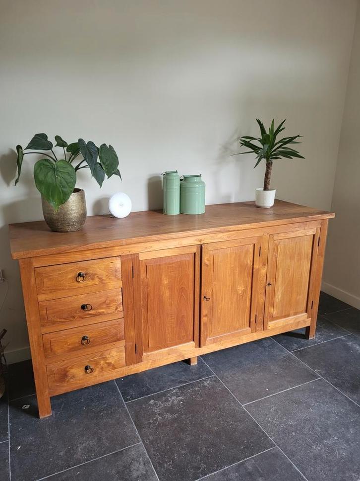 Zeer mooie teak houten kast dressoirkast, Huis en Inrichting, Kasten | Schoenenkasten, Zo goed als nieuw, Ophalen
