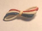 Plastic NEDERLANDSE DRIEKLEUR STRIK (Rood/Wit/Blauw)., Verzenden, Zo goed als nieuw, Stad of Land, Speldje of Pin