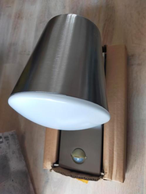 EGLO Caldiero Buitenlamp  2 stuks:1nieuw,1gebruikt, Huis en Inrichting, Lampen | Wandlampen, Nieuw, Kunststof, Metaal, Ophalen