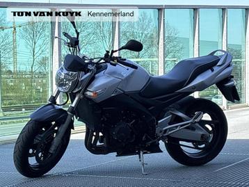 Suzuki GSR 600 Naked bike, Buddyseat en stepjes Nette motor, beschikbaar voor biedingen