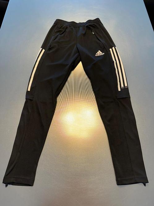Keurige zwarte trainingsbroek heren Adidas maat xs, Kleding | Heren, Sportkleding, Zo goed als nieuw, Algemeen, Maat 46 (S) of kleiner