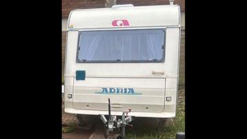 Adria tour caravan beschikbaar voor biedingen