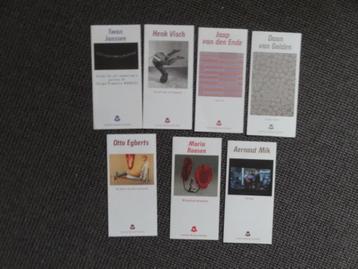 7 brochures van kunstenaars in het Stedelijk Museum Schiedam beschikbaar voor biedingen