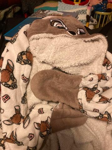 Woonplaid Bambi met capuchon en handjes beschikbaar voor biedingen