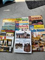 Boek en 10 tijdschriften, Ophalen, Zo goed als nieuw, Poppenhuis