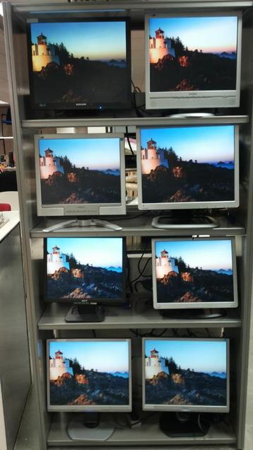 Refurbished monitoren in verschillende soorten!! beschikbaar voor biedingen
