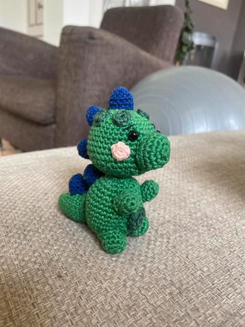Gehaakte dinosaurus knuffel, amigurumi beschikbaar voor biedingen