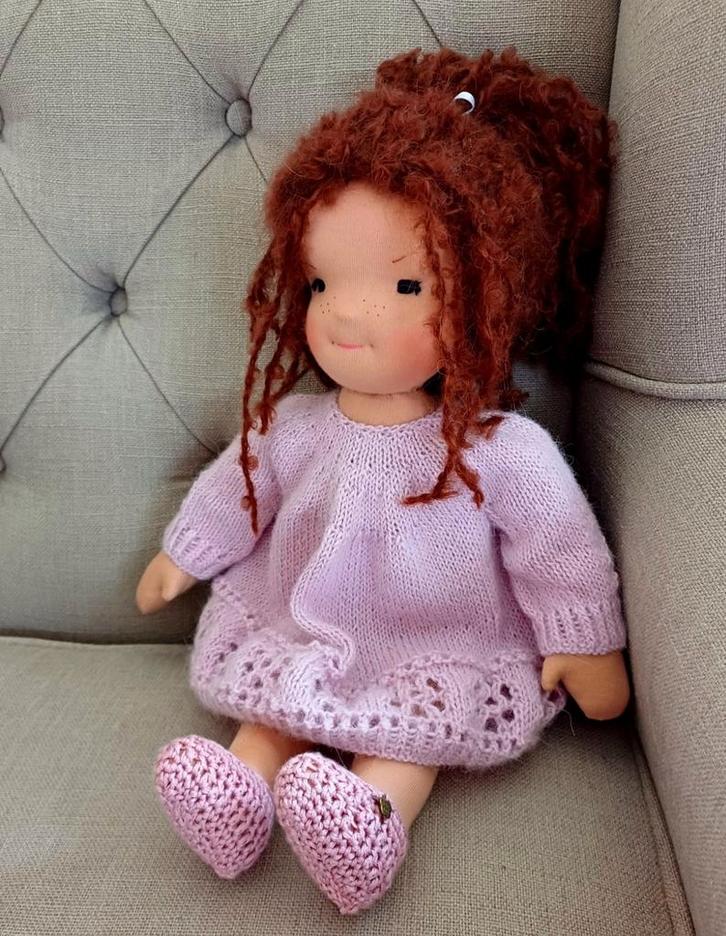 Nieuw tricot pop schapenwol waldorf zonnekind, Kinderen en Baby's, Speelgoed | Poppen, Nieuw, Ophalen of Verzenden