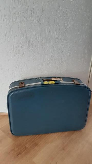 Koopje! KLM-blauwe koffer - met luxe binnenzijde beschikbaar voor biedingen