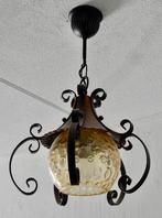 vintage hanglamp plafondlamp hallamp smeedijzer glas Retro, Ophalen of Verzenden, Zo goed als nieuw, Glas, Vintage retro