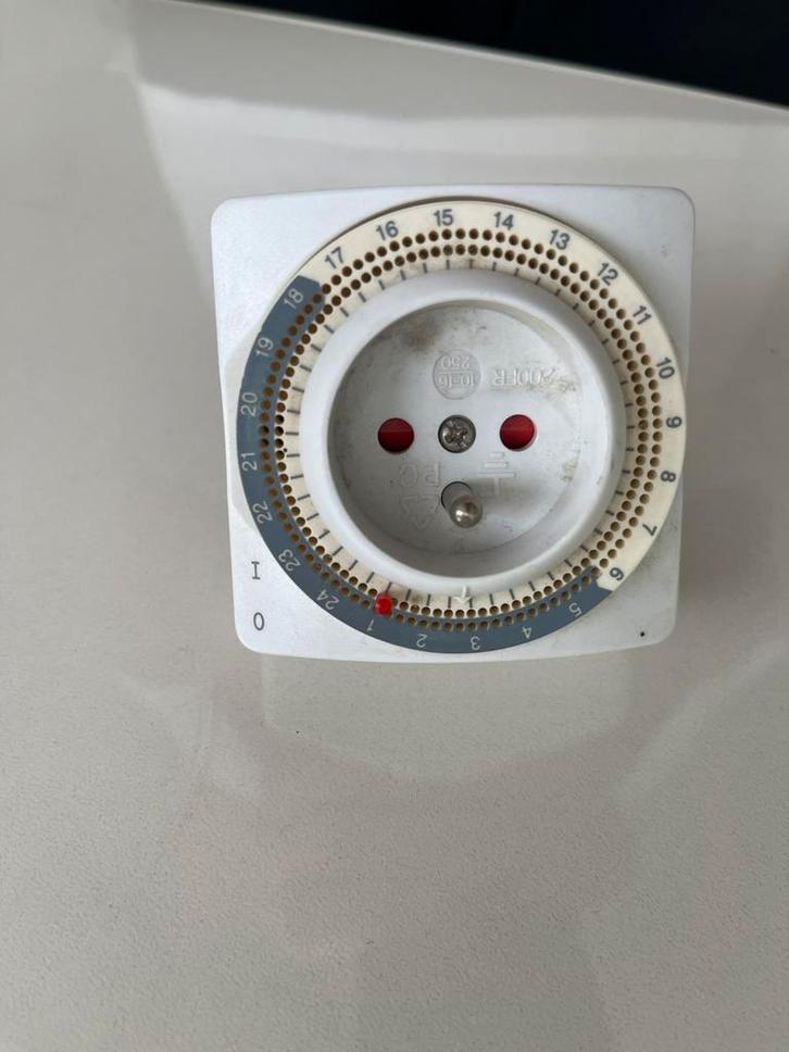 Chacon Tijdschakelklok met Dagprogramma, Muziek en Instrumenten, Kabels en Stekkers, Zo goed als nieuw, Ophalen of Verzenden