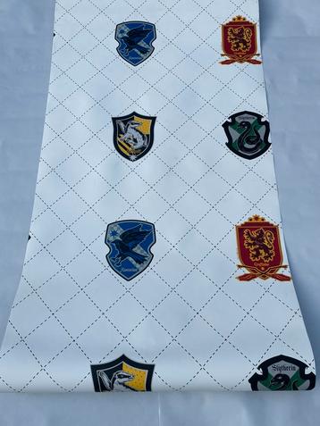 Vliesbehang House Pride - White/Multi €5 per rol. beschikbaar voor biedingen