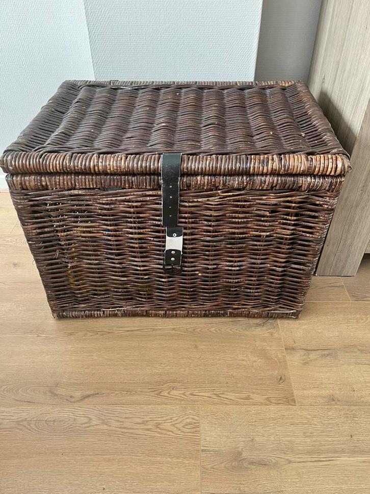 Fraaie rotan opbergkist, Huis en Inrichting, Woonaccessoires | Kisten, Zo goed als nieuw, 50 tot 75 cm, 50 tot 100 cm, Ophalen