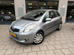 Toyota Yaris 1.3 VVTi Sol MMT AUTOMAAT airco dealeronderhoud, Gebruikt, 750 kg, 4 cilinders, Origineel Nederlands