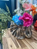Olifanten Vaas met Kunstbloemen, Overige materialen, Overige kleuren, Ophalen of Verzenden, Zo goed als nieuw