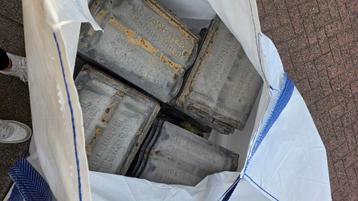 Dakpannen gratis beschikbaar voor biedingen