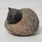 Beeld van Marijke Drost 'poes' brons en natuursteen, Antiek en Kunst, Kunst | Beelden en Houtsnijwerken, Ophalen of Verzenden