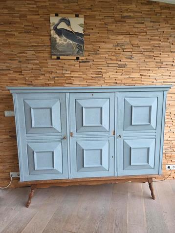 Antiek Dressoir - Blauw beschikbaar voor biedingen