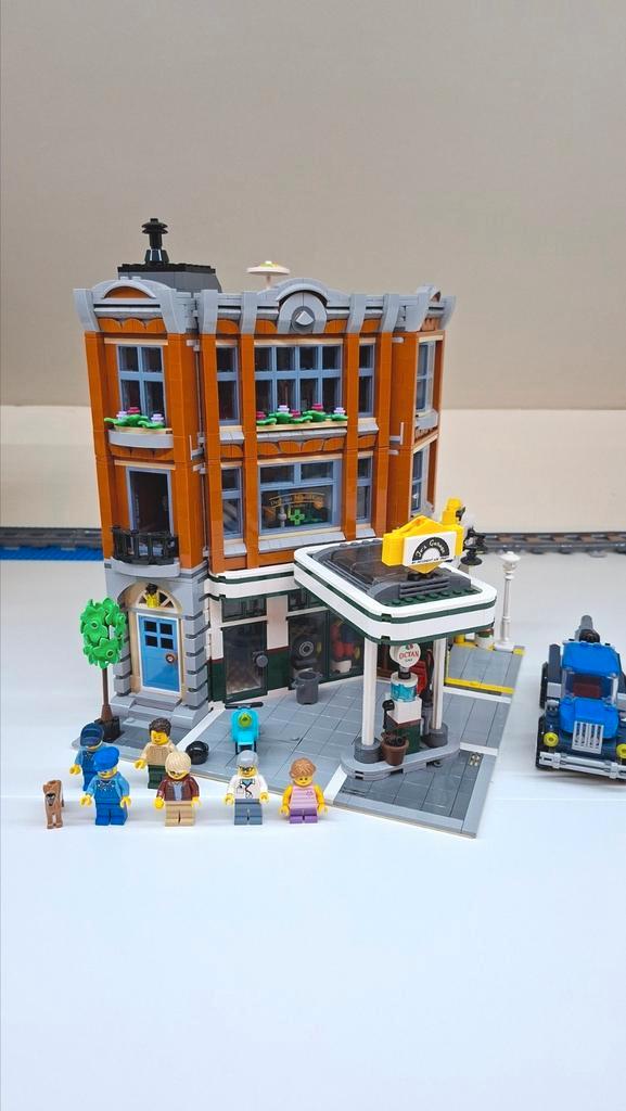 Lego creator expert 10264 Corner garage, Kinderen en Baby's, Speelgoed | Duplo en Lego, Zo goed als nieuw, Ophalen
