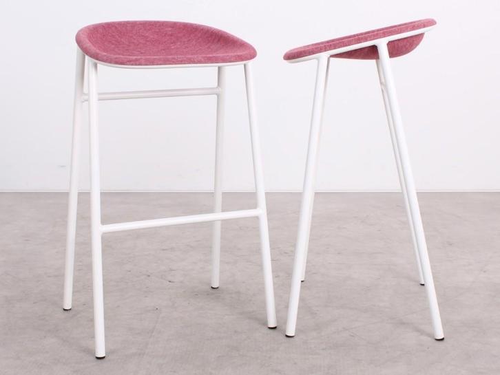 De Vorm | LJ3 | Barkruk | Roze, Huis en Inrichting, Barkrukken, Zo goed als nieuw, 60 tot 90 cm, Metaal, 2 krukken, Met voetsteun