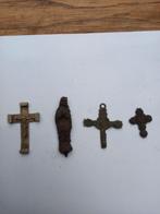 Bodemvondsten: Heiligenbeeldje & Kruisjes Betuwe, Antiek en Kunst, Ophalen of Verzenden