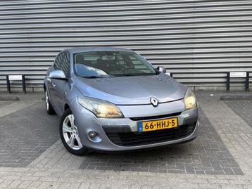 Renault Mégane 1.6 HB Dynamique XENON|NAVI|CLIMA|LMV 17” beschikbaar voor biedingen