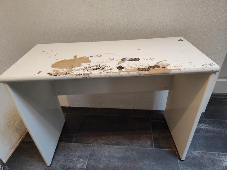 Gratis kinderbureau, Huis en Inrichting, Bureaus, Gebruikt, Bureau, Ophalen of Verzenden