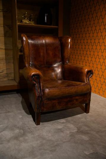 Schapenleren Fauteuil Izgs beschikbaar voor biedingen