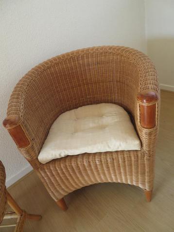 2 x Rotan stoel  riet vintage naturel stevig gebruikt nette  beschikbaar voor biedingen