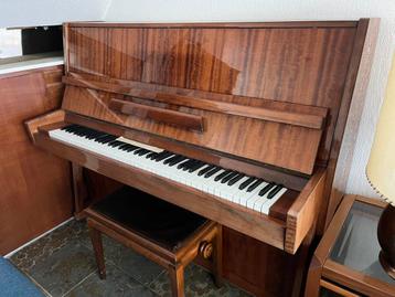 Cherny Piano beschikbaar voor biedingen