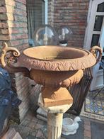 Oude gietijzeren tuinvaas met oren groot model, Tuin en Terras, Ophalen, Heikant 21 Kaatsheuvel, Gebruikt, Belle Vieille Brocante