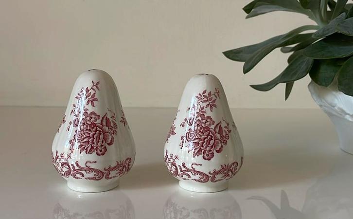 Villeroy & Boch Valeria rood peper- en zoutstel, Huis en Inrichting, Keuken | Servies, Zo goed als nieuw, Overige typen, Overige stijlen