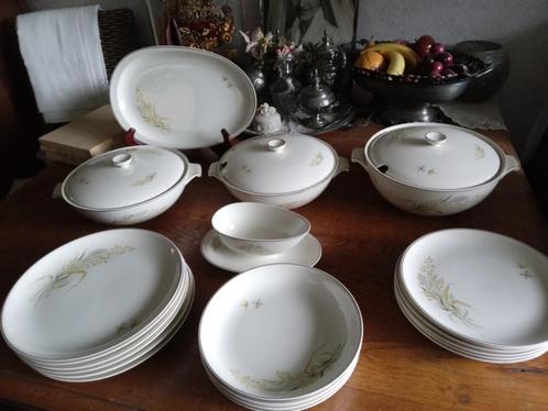 Mooi eetservies BREM van P REGOUT, Antiek en Kunst, Antiek | Servies compleet, Ophalen