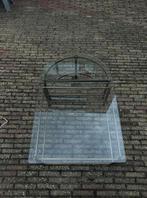 Glazen eettafel met metalen frame, Ophalen, Gebruikt