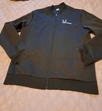 FRED PERRY. HEREN/DAMES JAS., Ophalen of Verzenden, Zo goed als nieuw, Maat 56/58 (XL), Blauw