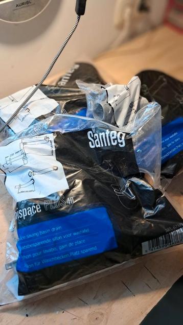 3x Wastafelsifon Unispace PLUS 40 beschikbaar voor biedingen