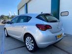Opel Astra 1.7 CDTi S/S Cosmo, Auto's, Voorwielaandrijving, Euro 5, 730 kg, Gebruikt