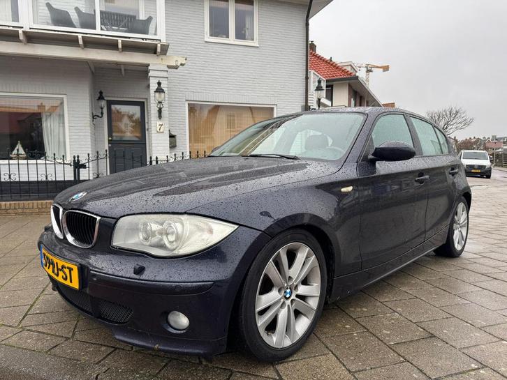 BMW 1-Serie 2.0 120D veel extra’s/ nieuwe APK, Auto's, BMW, Bedrijf, 1-Serie, ABS, Airbags, Airconditioning, Boordcomputer, Centrale vergrendeling