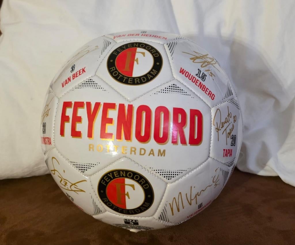Gesigneerde Feyenoord voetbal 2016/2017, Ophalen of Verzenden, Gebruikt, Bal