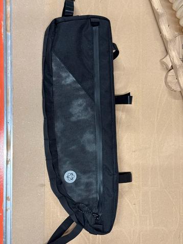 Agu venture frame tas Large 5.5L beschikbaar voor biedingen