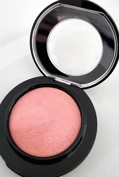 Mac Cosmetics Blush Dainty, Sieraden, Tassen en Uiterlijk, Uiterlijk | Cosmetica en Make-up, Nieuw, Wangen, Roze, Verzenden