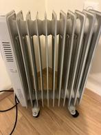 Perel elektrische olie radiator 2500 watt, amper gebruikt, Doe-het-zelf en Verbouw, Verwarming en Radiatoren, Ophalen, 30 tot 80 cm