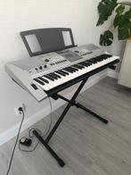 Yamaha E413 keyboard, Muziek en Instrumenten, Keyboards, Ophalen, Zo goed als nieuw, 61 toetsen, Yamaha