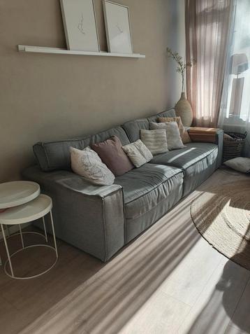 Grijze 3 zits bank + hocker gratis ophalen 