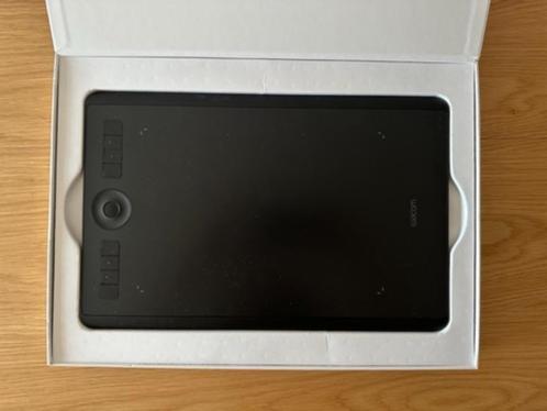 Wacom Intuos Pro Medium (2017), Computers en Software, Tekentablets, Zo goed als nieuw, Draadloos, Multi-touch, Ophalen of Verzenden