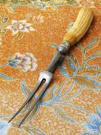 Origineel antiek vleesmes en vork uit Engeland uit 1900., Antiek en Kunst, Antiek | Bestek, Ophalen of Verzenden