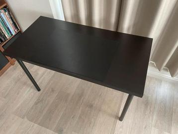 Tafel en stoel (ikea) beschikbaar voor biedingen