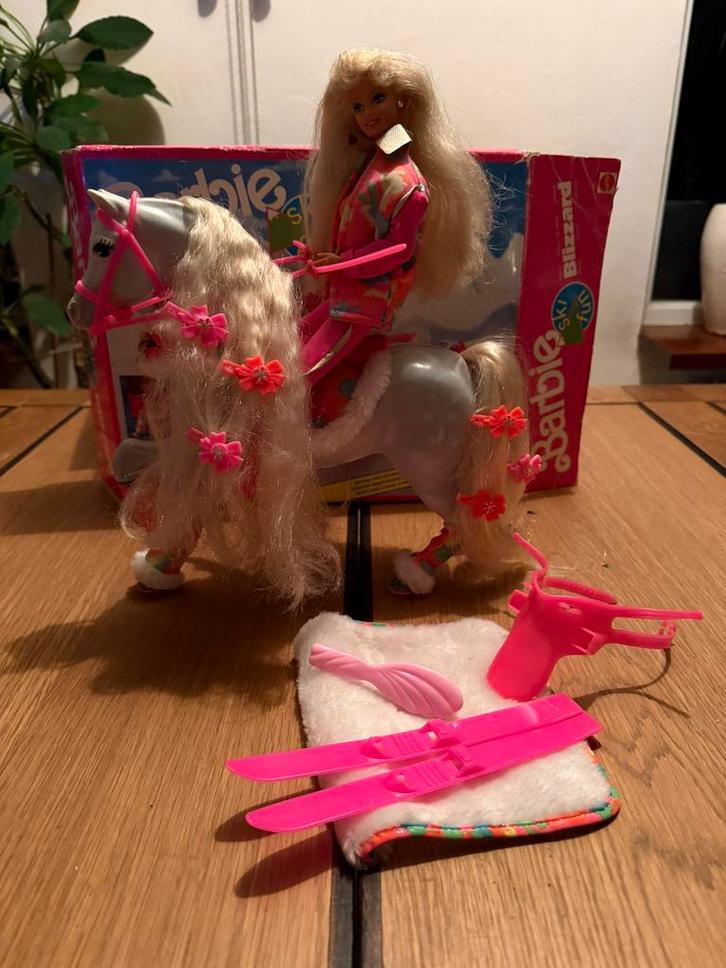 Barbie Ski Fun 1991 - met doos, Kinderen en Baby's, Speelgoed | Poppen, Gebruikt, Barbie, Ophalen of Verzenden