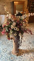 Terracotta pot met zijden bloemen. Doorsnede boeket 1 meter, Ophalen of Verzenden