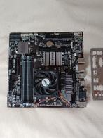 Gigabyte GA-78LMT-USB3 Moederbord + AMD Phenom II + WiFi, Computers en Software, Gebruikt, AM3+, DDR3, Ophalen of Verzenden